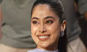 Janhvi Kapoor Shares: తెలుగు రాష్ట్రాల్లోనే నాకు ప్రశాంతంగా ఉంటుంది: జాన్వీ కపూర్ Janhvi Kapoor Shares: తెలుగు రాష్ట్రాల్లోనే నాకు ప్రశాంతంగా ఉంటుంది: జాన్వీ కపూర్