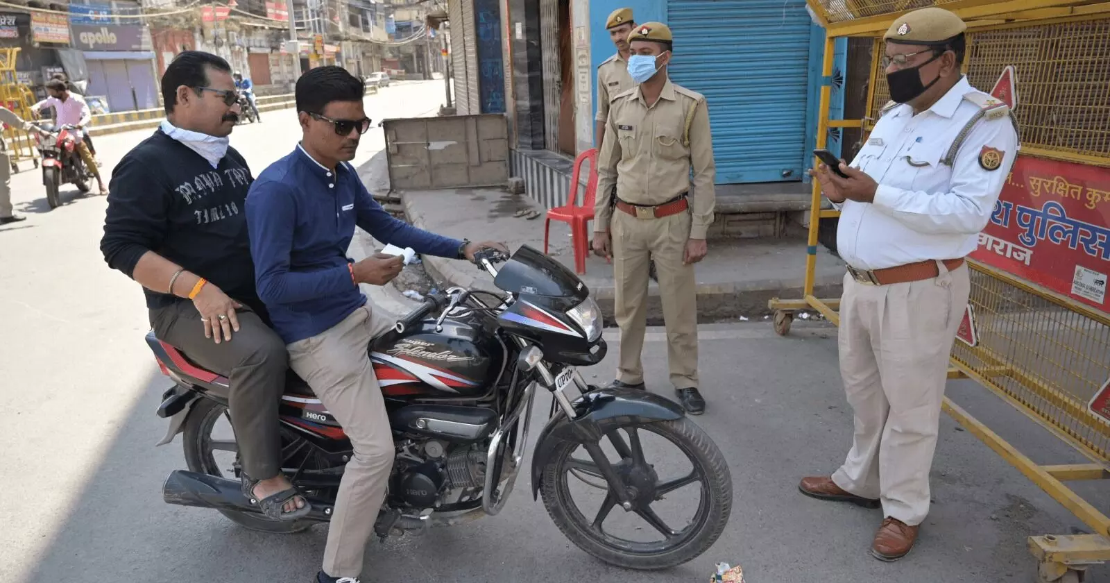 Traffic Challans : ట్రాఫిక్ కెమెరాల తప్పిదంతో మీకు తప్పుడు చలాన్ వచ్చిందా? ఇలా చేస్తే రూపాయి కట్టనక్కర్లేదు Traffic Challans : ట్రాఫిక్ కెమెరాల తప్పిదంతో మీకు తప్పుడు చలాన్ వచ్చిందా? ఇలా చేస్తే రూపాయి కట్టనక్కర్లేదు