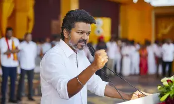 TVK Clarifies: విజయ్‌కు మొదలైన తలనొప్పులు.. అన్నాడీఎంకే తిరుగుబాటు ఎమ్మెల్యేలకు క్యాబినెట్‌లో చోటు కేవలం ఊహాగానాలు: టీవీకే స్పష్టీకరణ