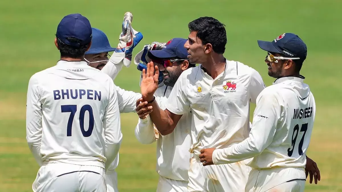 Ranji Trophy : మళ్లీ రెండు విడతల్లో రంజీ ట్రోఫీ.. ఆగస్టు నుంచే కొత్త సీజన్ Ranji Trophy : మళ్లీ రెండు విడతల్లో రంజీ ట్రోఫీ.. ఆగస్టు నుంచే కొత్త సీజన్