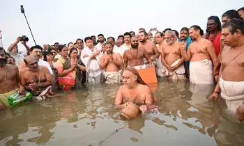 Saraswati Anthya Pushkaralu: కాళేశ్వరంలో మొదలైన సరస్వతి అంత్య పుష్కరాలు: 12 రోజుల పాటు పుష్కర శోభ Saraswati Anthya Pushkaralu: కాళేశ్వరంలో మొదలైన సరస్వతి అంత్య పుష్కరాలు: 12 రోజుల పాటు పుష్కర శోభ