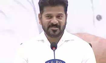 CM Revanth Reddy: తెలంగాణలో కార్మికులకు శుభవార్త: కనీస వేతనాలు పెంచిన సీఎం రేవంత్రెడ్డి CM Revanth Reddy: తెలంగాణలో కార్మికులకు శుభవార్త: కనీస వేతనాలు పెంచిన సీఎం రేవంత్రెడ్డి