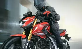 Bajaj Pulsar N160 : సరికొత్తగా మార్కెట్లోకి బజాజ్ పల్సర్ N160.. అపాచీ గుండెల్లో రైళ్లు పరిగెత్తడం ఖాయం