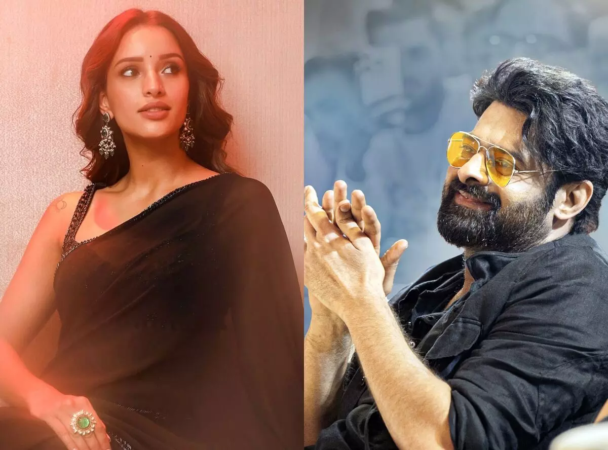 National Crush Triptii Dimri: ప్రభాస్ ‘స్పిరిట్’ సెట్స్లోకి నేషనల్ క్రష్ త్రిప్తి డిమ్రీ National Crush Triptii Dimri: ప్రభాస్ ‘స్పిరిట్’ సెట్స్లోకి నేషనల్ క్రష్ త్రిప్తి డిమ్రీ