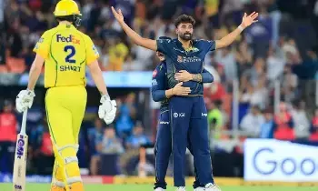 Chennai Knocked Out of IPL: ఐపీఎల్ నుంచి చెన్నై అవుట్.. గుజరాత్ చేతిలో ఘోర పరాజయం Chennai Knocked Out of IPL: ఐపీఎల్ నుంచి చెన్నై అవుట్.. గుజరాత్ చేతిలో ఘోర పరాజయం