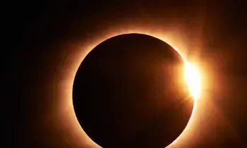 Complete Solar Eclipse on August 12: పగలే చీకటి.. ఆగస్టు 12న ఏడాదిలోనే  సంపూర్ణ సూర్యగ్రహణం.. ఇవి తెలుసుకోండి..
