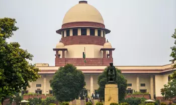 Supreme Court’s Sensational Remarks on Reservations: రిజర్వేషన్లపై సుప్రీం కోర్టు సంచలన వ్యాఖ్యలు.. ఐఏఎస్ అధికారుల పిల్లలకు కోటా ఎందుకు? Supreme Court’s Sensational Remarks on Reservations: రిజర్వేషన్లపై సుప్రీం కోర్టు సంచలన వ్యాఖ్యలు.. ఐఏఎస్ అధికారుల పిల్లలకు కోటా ఎందుకు?