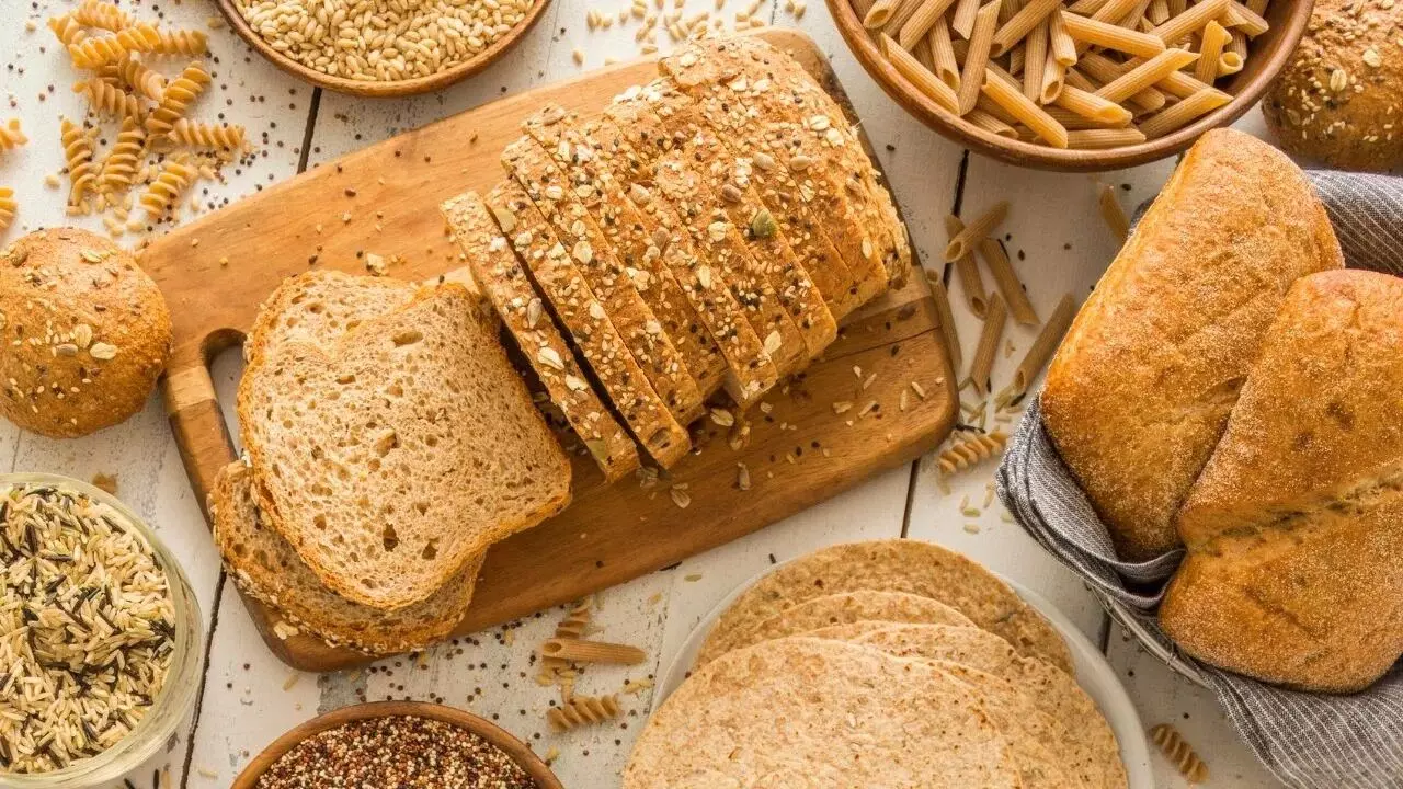 Brown Bread You Eat Really Genuine: మీరు తినే బ్రౌన్ బ్రెడ్ అసలైందేనా? లేక రంగు కలిపిన మైదానా? ఇలా తెలుసుకోండి.. Brown Bread You Eat Really Genuine: మీరు తినే బ్రౌన్ బ్రెడ్ అసలైందేనా? లేక రంగు కలిపిన మైదానా? ఇలా తెలుసుకోండి..