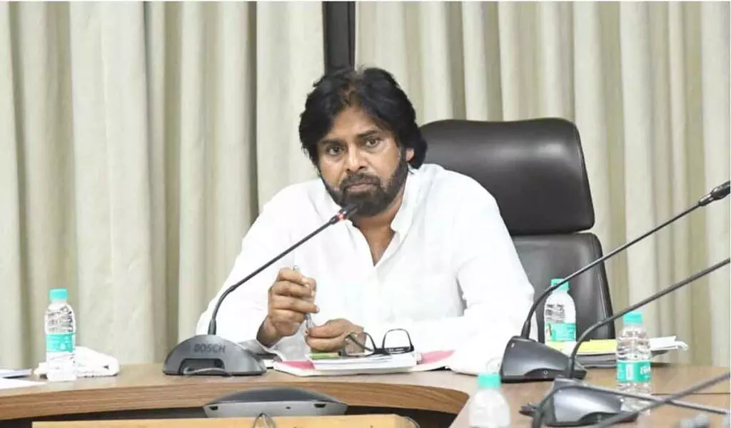 Pawan Kalyan Expresses Anger: బాధ్యతగా పని చేయలేరా? అటవీశాఖ అధికారుల తీరుపై పవన్ కల్యాణ్ ఆగ్రహం Pawan Kalyan Expresses Anger: బాధ్యతగా పని చేయలేరా? అటవీశాఖ అధికారుల తీరుపై పవన్ కల్యాణ్ ఆగ్రహం