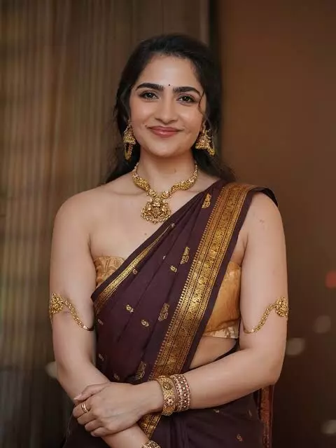 Actress Rukmini Vasanth: నా బికినీ ఫోటోలు అన్నీ ఫేక్.. సైబర్ క్రైమ్ పోలీసులను ఆశ్రయించిన నటి రుక్మిణి వసంత్.. Actress Rukmini Vasanth: నా బికినీ ఫోటోలు అన్నీ ఫేక్.. సైబర్ క్రైమ్ పోలీసులను ఆశ్రయించిన నటి రుక్మిణి వసంత్..