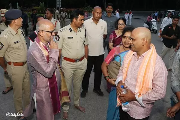 Heavy Devotee Rush in Tirumala: తిరుమలలో భక్తుల రద్దీ నిర్వహణకు పకడ్బందీ చర్యలు Heavy Devotee Rush in Tirumala: తిరుమలలో భక్తుల రద్దీ నిర్వహణకు పకడ్బందీ చర్యలు