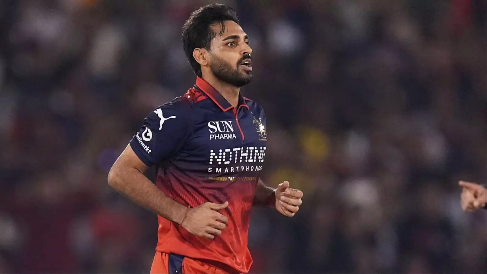 IPL 2026: షమీ చెత్త రికార్డును సమం చేసిన భువనేశ్వర్ IPL 2026: షమీ చెత్త రికార్డును సమం చేసిన భువనేశ్వర్