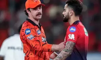 Virat Kohli Refuses to Shake Hands with Head: ఉప్పల్ స్టేడియంలో మాటల యుద్ధం.. హెడ్‌కు షేక్ హ్యాండ్ ఇవ్వని విరాట్ కోహ్లీ