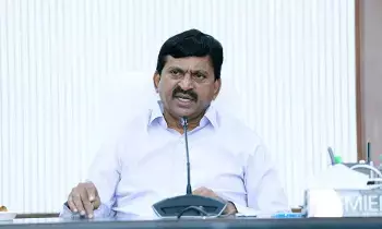 Revenue Minister Ponguleti Srinivasa Reddy: వడదెబ్బ మృతుల కుటుంబాలకు రూ.4 లక్షల పరిహారం: రెవెన్యూ మంత్రి పొంగులేటి శ్రీనివాసరెడ్డి Revenue Minister Ponguleti Srinivasa Reddy: వడదెబ్బ మృతుల కుటుంబాలకు రూ.4 లక్షల పరిహారం: రెవెన్యూ మంత్రి పొంగులేటి శ్రీనివాసరెడ్డి