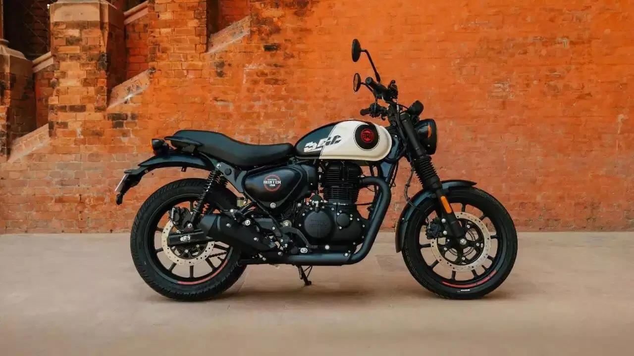 Royal Enfield : బుల్లెట్ బైక్లకు భారీ డిమాండ్.. ఉత్పత్తి సామర్థ్యాన్ని 20 లక్షలకు పెంచనున్న రాయల్ ఇన్ఫీల్డ్ Royal Enfield : బుల్లెట్ బైక్లకు భారీ డిమాండ్.. ఉత్పత్తి సామర్థ్యాన్ని 20 లక్షలకు పెంచనున్న రాయల్ ఇన్ఫీల్డ్
