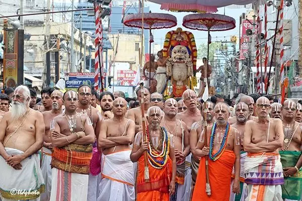 Sri Govindaraja Swamy: సింహవాహన సేవలో దేదీప్యమానమైన శ్రీ గోవిందరాజస్వామి Sri Govindaraja Swamy: సింహవాహన సేవలో దేదీప్యమానమైన శ్రీ గోవిందరాజస్వామి