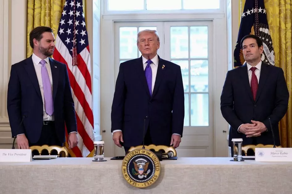 Vance Becoming Isolated Inside the White House: వైట్హౌస్లో వాన్స్ ఒంటరివాడా? Vance Becoming Isolated Inside the White House: వైట్హౌస్లో వాన్స్ ఒంటరివాడా?