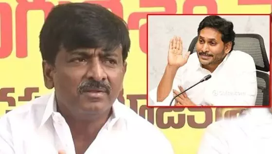 BTech Ravi: వైఎస్ అవినాష్ రెడ్డికి బీటెక్ రవి సవాలు BTech Ravi: వైఎస్ అవినాష్ రెడ్డికి బీటెక్ రవి సవాలు