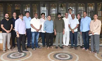 Dil Raju Makes Key Comments: రెండు రోజుల్లోనే గుడ్ న్యూస్.. పర్సంటేజీ విధానంపై దిల్ రాజు కీలక వ్యాఖ్యలు Dil Raju Makes Key Comments: రెండు రోజుల్లోనే గుడ్ న్యూస్.. పర్సంటేజీ విధానంపై దిల్ రాజు కీలక వ్యాఖ్యలు