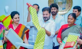 Mahila Shakti Super Bazaars: మహిళా శక్తి సూపర్ బజార్లు: రాష్ట్రవ్యాప్తంగా 119 బజార్లు Mahila Shakti Super Bazaars: మహిళా శక్తి సూపర్ బజార్లు: రాష్ట్రవ్యాప్తంగా 119 బజార్లు