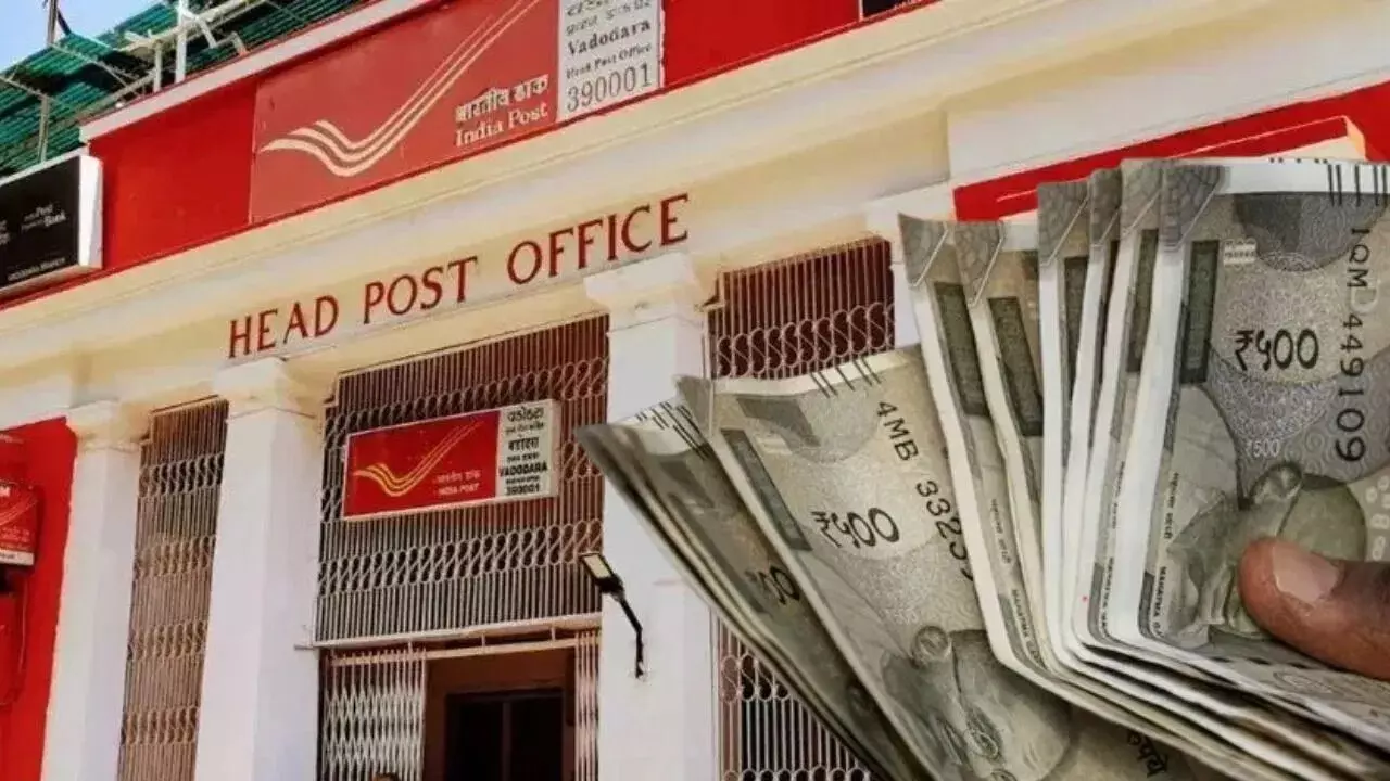 Post Office : పోస్టాఫీస్ అదిరిపోయే స్కీమ్.. రూ.15 లక్షలు పెడితే.. ప్రతి నెల రూ.9,250 గ్యారెంటీ ఆదాయం Post Office : పోస్టాఫీస్ అదిరిపోయే స్కీమ్.. రూ.15 లక్షలు పెడితే.. ప్రతి నెల రూ.9,250 గ్యారెంటీ ఆదాయం