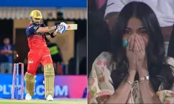Kohli’s Dismissal: కోహ్లీ అవుట్.. అనుష్క శర్మ రియాక్షన్ వైరల్ ! Kohli’s Dismissal: కోహ్లీ అవుట్.. అనుష్క శర్మ రియాక్షన్ వైరల్ !