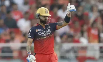 Virat Kohli: ఐపీఎల్ చరిత్ర రికార్డ్.. ఒకే ఒక్కడు విరాట్ కోహ్లీ Virat Kohli: ఐపీఎల్ చరిత్ర రికార్డ్.. ఒకే ఒక్కడు విరాట్ కోహ్లీ