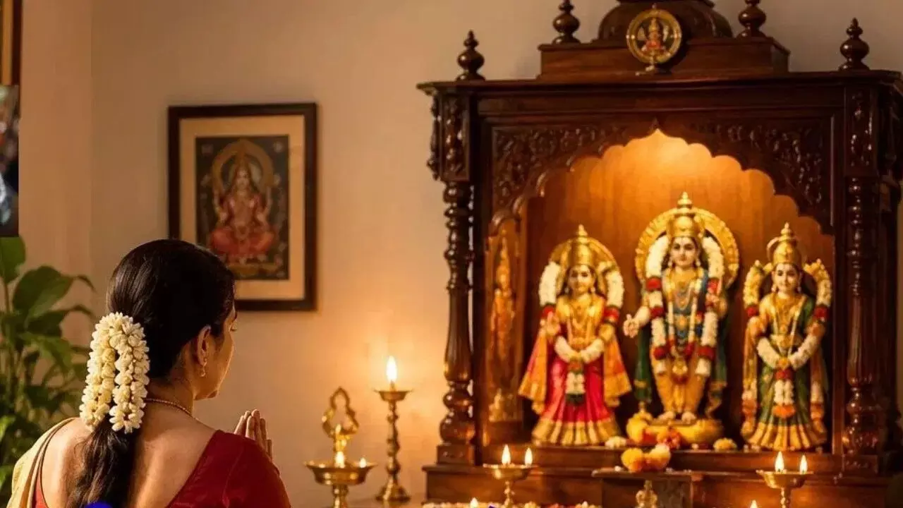 Performing Puja at Home: ఇంట్లో పూజ చేస్తున్నారా? నిలబడి కాకుండా కూర్చొని చేస్తేనే ఫలితం.. ఎందుకో తెలుసా? Performing Puja at Home: ఇంట్లో పూజ చేస్తున్నారా? నిలబడి కాకుండా కూర్చొని చేస్తేనే ఫలితం.. ఎందుకో తెలుసా?