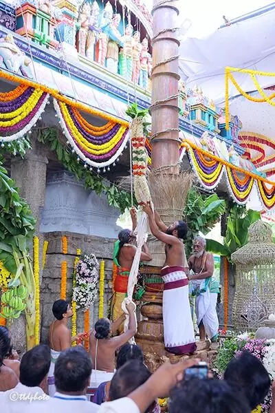 Narayanavanam Brahmotsavams: ధ్వజారోహణంతో వైభవంగా ప్రారంభమైన నారాయణవనం బ్రహ్మోత్సవాలు Narayanavanam Brahmotsavams: ధ్వజారోహణంతో వైభవంగా ప్రారంభమైన నారాయణవనం బ్రహ్మోత్సవాలు