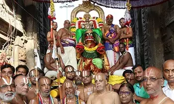 Sri Govindaraja Swamy’s Divine Procession: హనుమంత వాహనంపై శ్రీ గోవిందరాజస్వామి దివ్య విహారం Sri Govindaraja Swamy’s Divine Procession: హనుమంత వాహనంపై శ్రీ గోవిందరాజస్వామి దివ్య విహారం