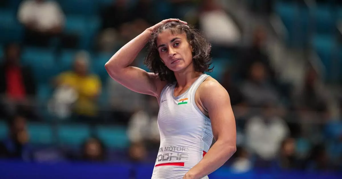 Vinesh Phogat: వినేశ్ ఫొగాట్ ఏషియన్ గేమ్స్ కల నెరవేరుతుందా? ఇవాళ సుప్రీంకోర్టులో తేలనున్న భవితవ్యం! Vinesh Phogat: వినేశ్ ఫొగాట్ ఏషియన్ గేమ్స్ కల నెరవేరుతుందా? ఇవాళ సుప్రీంకోర్టులో తేలనున్న భవితవ్యం!