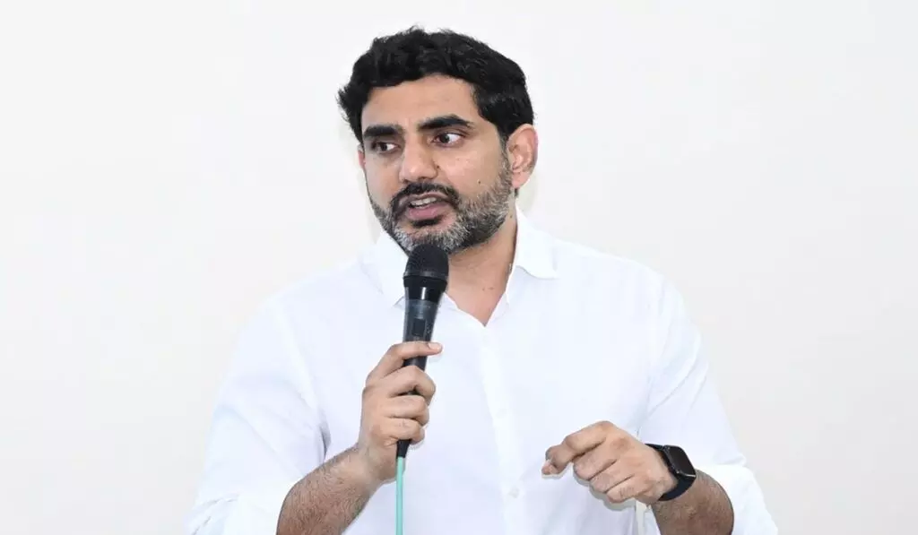 Minister Nara Lokesh: పెట్టుబడుల ఆకర్షణలో తమిళనాడుకు ఏపీ సవాల్: మంత్రి నారా లోకేశ్ Minister Nara Lokesh: పెట్టుబడుల ఆకర్షణలో తమిళనాడుకు ఏపీ సవాల్: మంత్రి నారా లోకేశ్