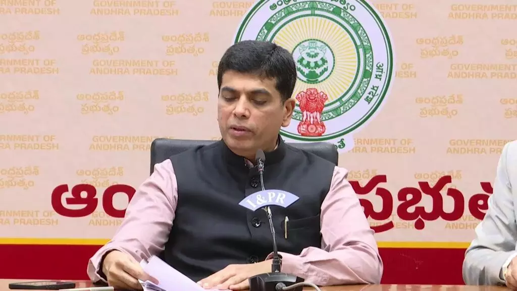 Education Department Secretary Kona Sashidhar Clarifies: డీఎస్సీపై ఆరోపణలు పూర్తిగా అవాస్తవం: విద్యాశాఖ కార్యదర్శి కోన శశిధర్ Education Department Secretary Kona Sashidhar Clarifies: డీఎస్సీపై ఆరోపణలు పూర్తిగా అవాస్తవం: విద్యాశాఖ కార్యదర్శి కోన శశిధర్