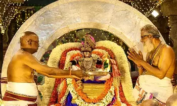Sri Govindaraja Swamy’s Divine: దర్బార్ కృష్ణుడిగా గోవిందరాజస్వామి దివ్య విహారం