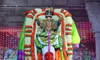 Sri Kalyana Venkateswara Swamy: హంసవాహనంపై సరస్వతీ స్వరూపుడిగా శ్రీ కల్యాణ వేంకటేశ్వరుడు Sri Kalyana Venkateswara Swamy: హంసవాహనంపై సరస్వతీ స్వరూపుడిగా శ్రీ కల్యాణ వేంకటేశ్వరుడు
