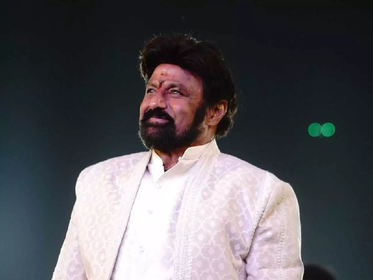 Natasimham Balakrishna: నటసింహం బాలకృష్ణ కొత్త ప్లాన్: ఎక్కువ సినిమాలు.. భారీ సంపాదన! Natasimham Balakrishna: నటసింహం బాలకృష్ణ కొత్త ప్లాన్: ఎక్కువ సినిమాలు.. భారీ సంపాదన!