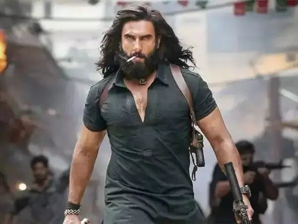 Ranveer Singh: రణ్వీర్ సింగ్కు భారీ ఊరట.. ఆంక్షలు ఎత్తివేసిన ఎఫ్డబ్ల్యూఐసీఈ.. అసలు వివాదం ఏంటంటే? Ranveer Singh: రణ్వీర్ సింగ్కు భారీ ఊరట.. ఆంక్షలు ఎత్తివేసిన ఎఫ్డబ్ల్యూఐసీఈ.. అసలు వివాదం ఏంటంటే?
