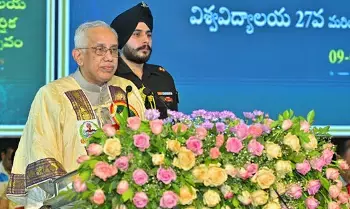 Governor and University Chancellor S. Abdul Nazeer: మీకు వచ్చింది డిగ్రీలు కాదు.. సేవ చేసే బాధ్యత: రాష్ట్ర గవర్నర్, విశ్వవిద్యాలయ ఛాన్స్‌లర్ ఎస్. అబ్దుల్ నజీర్