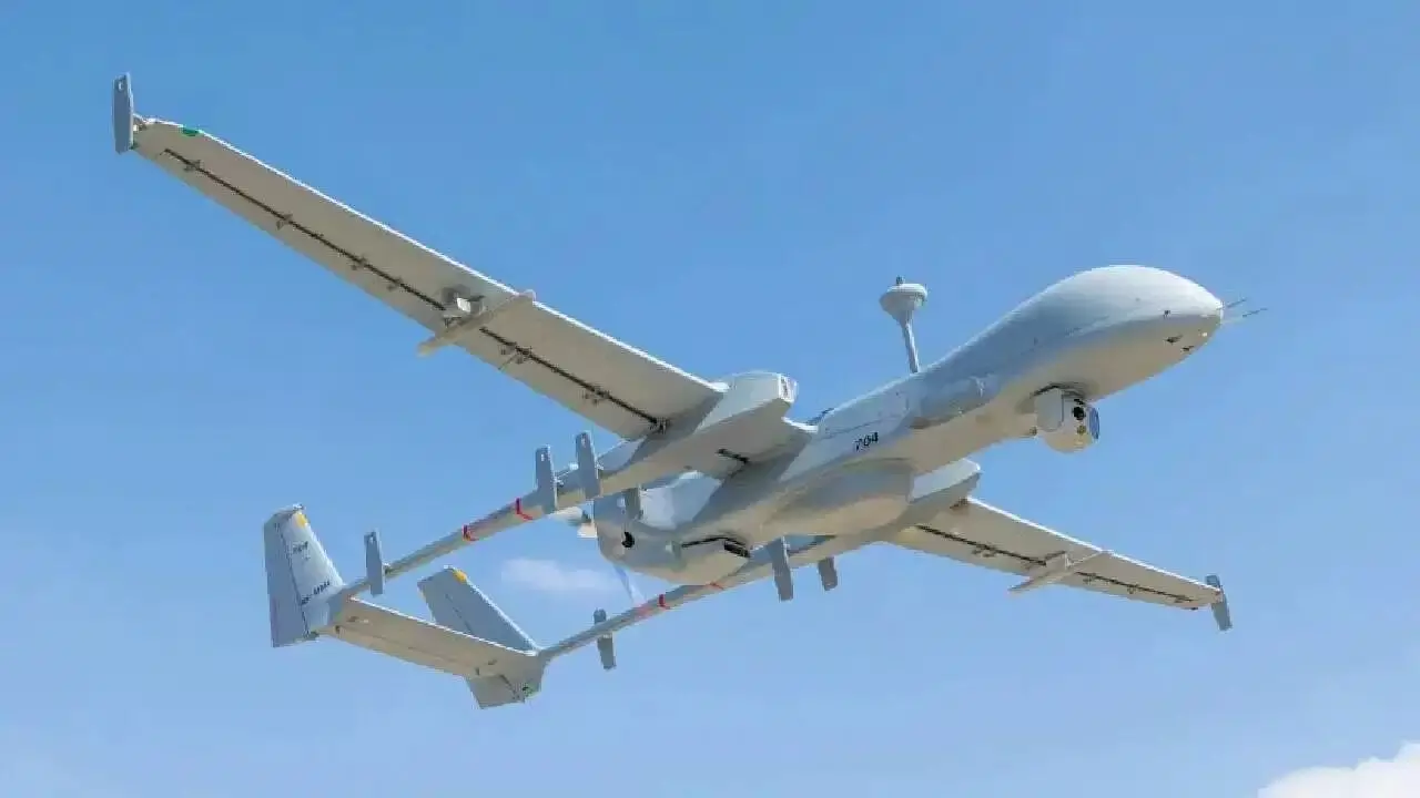 Military Drone Deal : భారత సైన్యంలోకి డ్రోన్ల సునామీ.. ఏకంగా రూ. 17,000 కోట్లతో మెగా డీల్ Military Drone Deal : భారత సైన్యంలోకి డ్రోన్ల సునామీ.. ఏకంగా రూ. 17,000 కోట్లతో మెగా డీల్