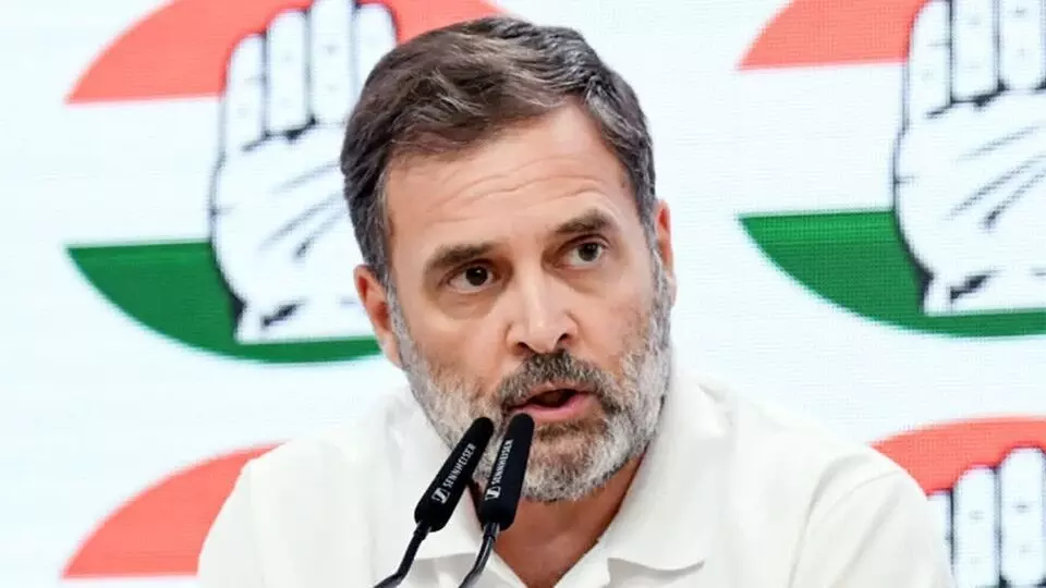 Rahul Gandhi: నీట్ విద్యార్థి ఆత్మహత్యపై రాహుల్ గాంధీ ఆగ్రహం.. 12 ఏళ్లుగా విద్యా వ్యవస్థను బలహీనపరిచారని ప్రధానికి విమర్శలు Rahul Gandhi: నీట్ విద్యార్థి ఆత్మహత్యపై రాహుల్ గాంధీ ఆగ్రహం.. 12 ఏళ్లుగా విద్యా వ్యవస్థను బలహీనపరిచారని ప్రధానికి విమర్శలు