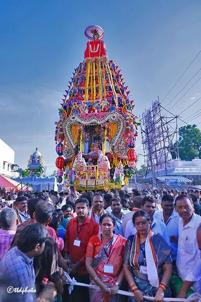 Sri Kalyana Venkateswara Swamy Rathotsavam: భక్తి పారవశ్యంలో శ్రీ కల్యాణ వేంకటేశ్వరుని రథోత్సవం Sri Kalyana Venkateswara Swamy Rathotsavam: భక్తి పారవశ్యంలో శ్రీ కల్యాణ వేంకటేశ్వరుని రథోత్సవం