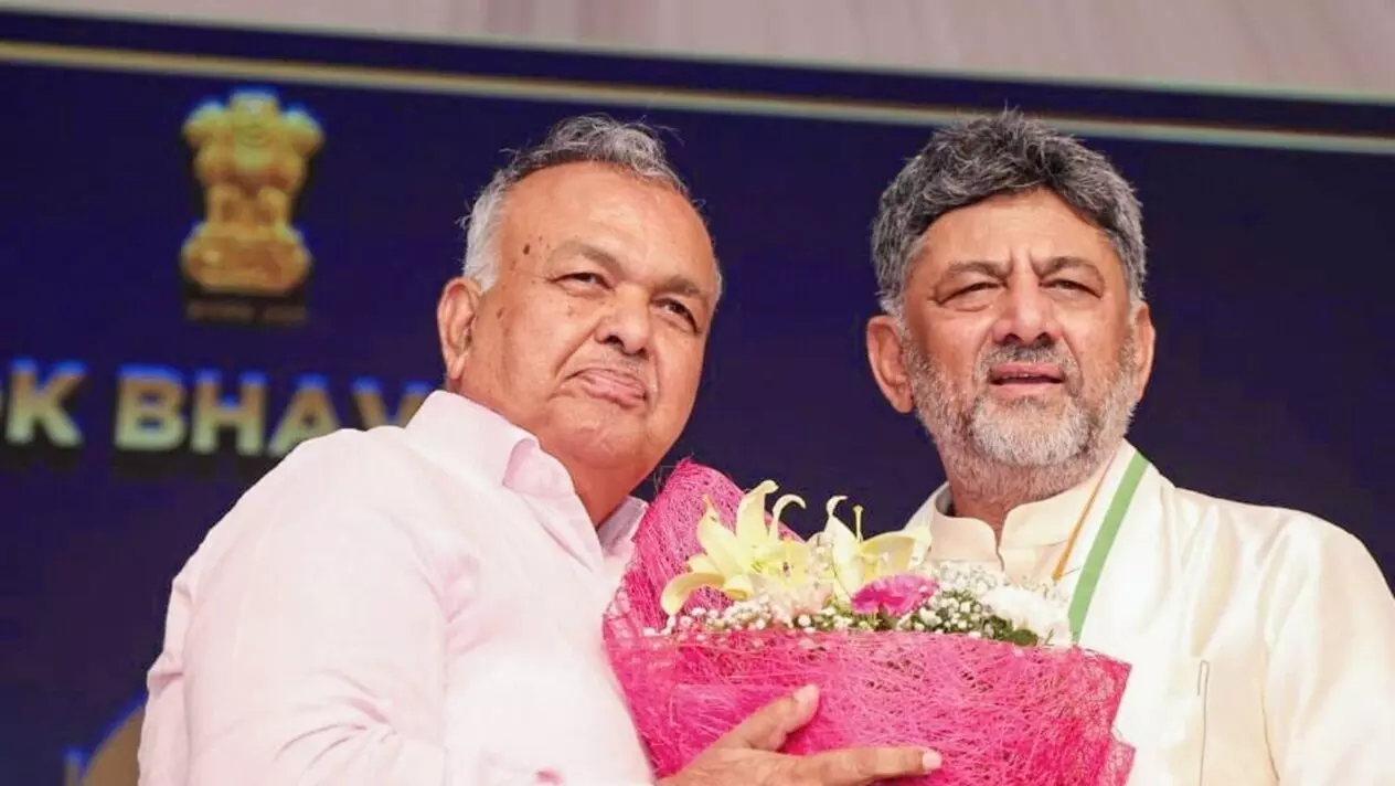 First Major Shock for DK Shivakumar: డీకే శివకుమార్కు తొలి షాక్.. కొత్త మంత్రి రాజీనామా First Major Shock for DK Shivakumar: డీకే శివకుమార్కు తొలి షాక్.. కొత్త మంత్రి రాజీనామా