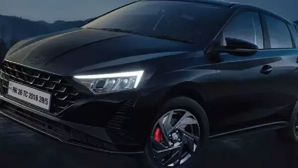 Hyundai i20 : పూర్తిగా మారబోతున్న హ్యుందాయ్ i20 లుక్.. లాంచ్కు ముందే టీజర్ విడుదల Hyundai i20 : పూర్తిగా మారబోతున్న హ్యుందాయ్ i20 లుక్.. లాంచ్కు ముందే టీజర్ విడుదల
