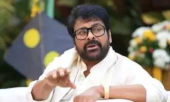 Megastar Chiranjeevi: పొలాచ్చిలో మెగాస్టార్ సందడి.. Megastar Chiranjeevi: పొలాచ్చిలో మెగాస్టార్ సందడి..
