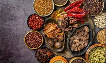 5 Common Kitchen Spices: వంటగదిలోని 5 మసాలాలు... వాటి వెనుక ఉన్న ఆరోగ్య రహస్యాలు 5 Common Kitchen Spices: వంటగదిలోని 5 మసాలాలు... వాటి వెనుక ఉన్న ఆరోగ్య రహస్యాలు