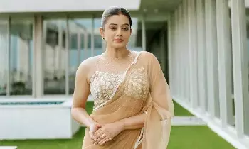 Priyamani’s Photo Added to Ramanaidu Studios: రామానాయుడు స్టూడియోస్ వాల్ ఆఫ్ ఫేమ్ పై ప్రియమణి ఫొటో.. దశాబ్దాల నాటి కల నెరవేరిన వేళ.. Priyamani’s Photo Added to Ramanaidu Studios: రామానాయుడు స్టూడియోస్ వాల్ ఆఫ్ ఫేమ్ పై ప్రియమణి ఫొటో.. దశాబ్దాల నాటి కల నెరవేరిన వేళ..