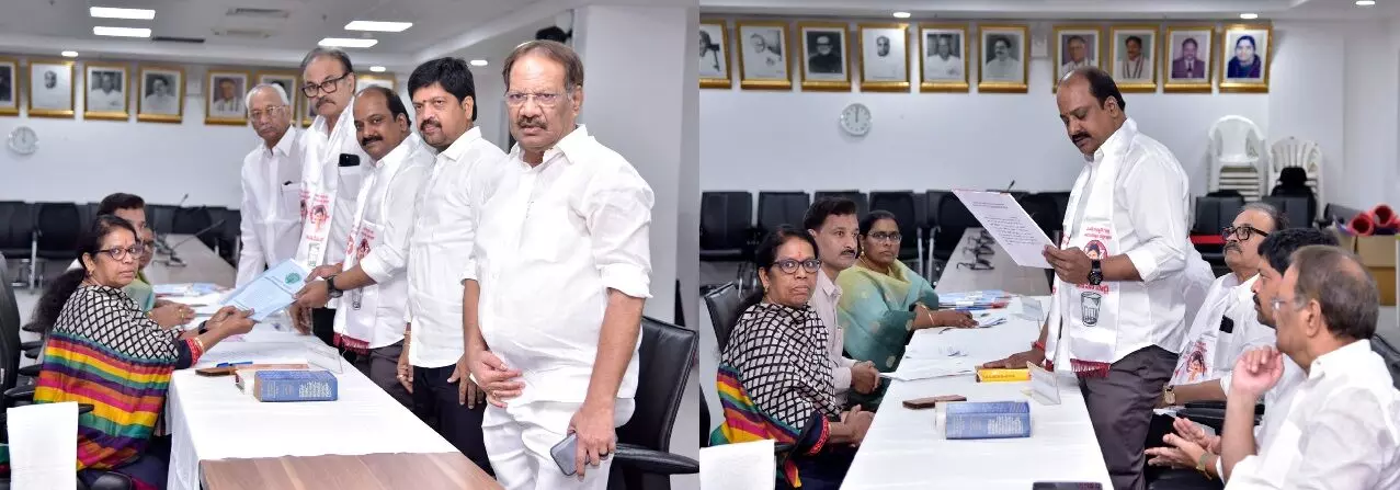 Lingamaneni Ramesh: రాజ్యసభ బరిలో లింగమనేని రమేష్.. నామినేషన్ సమర్పణ Lingamaneni Ramesh: రాజ్యసభ బరిలో లింగమనేని రమేష్.. నామినేషన్ సమర్పణ