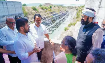 CM Revanth Reddy Levels Serious Allegations: లిఫ్టులు, పంపుల పేరిట రూ.వేల కోట్లు కొల్లగొట్టారు: సీఎం రేవంత్రెడ్డి ఆరోపణ CM Revanth Reddy Levels Serious Allegations: లిఫ్టులు, పంపుల పేరిట రూ.వేల కోట్లు కొల్లగొట్టారు: సీఎం రేవంత్రెడ్డి ఆరోపణ