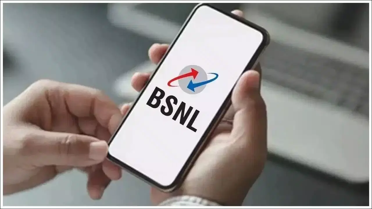 BSNL : కస్టమర్ ఐడీ చెక్ చేయకుండానే సిమ్ ఇచ్చేస్తారా? బీఎస్ఎన్ఎల్కు కర్నాటక హైకోర్టు భారీ జరిమానా BSNL : కస్టమర్ ఐడీ చెక్ చేయకుండానే సిమ్ ఇచ్చేస్తారా? బీఎస్ఎన్ఎల్కు కర్నాటక హైకోర్టు భారీ జరిమానా