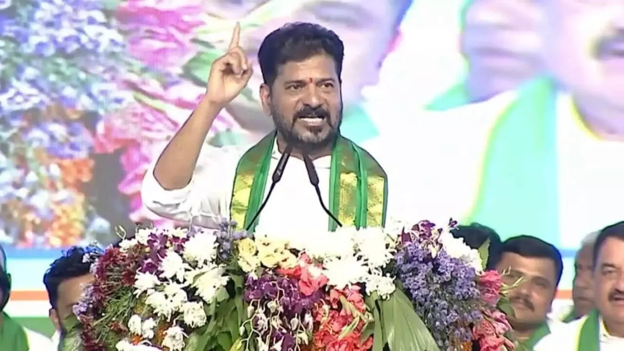 CM Revanth Reddy: మోదీ ఏం చేశారో? నేనేం చేశానో చర్చకు సిద్ధం: సీఎం రేవంత్రెడ్డి CM Revanth Reddy: మోదీ ఏం చేశారో? నేనేం చేశానో చర్చకు సిద్ధం: సీఎం రేవంత్రెడ్డి